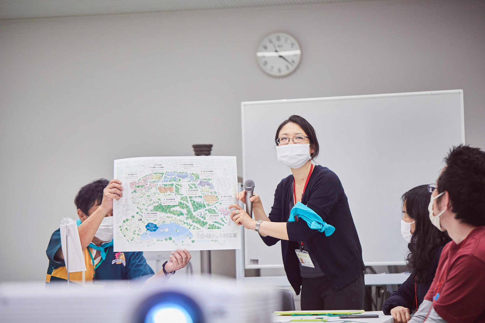 「わたしの線を見つけよう！」に参加する劉さん1